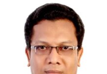 চোরাকারবারি কেন এমপি হবেন?